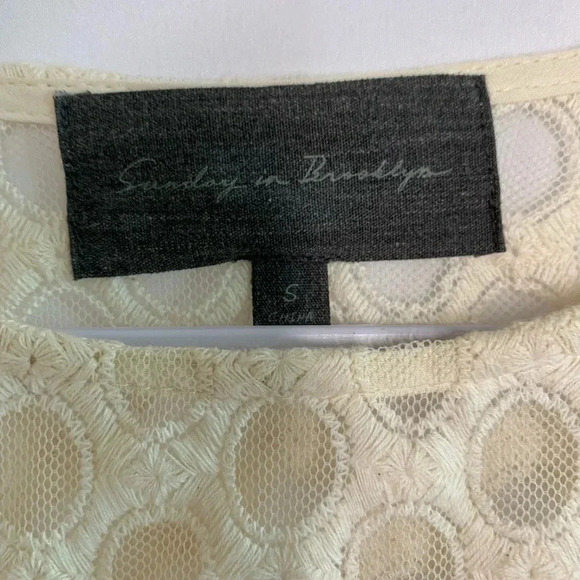 Sunday in Brooklyn Anthro Laced Interlude Top Size Small - Picture 8 of 10